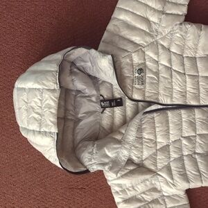 Mountain Hardware Ghost whisperer UL down jacket hoody S